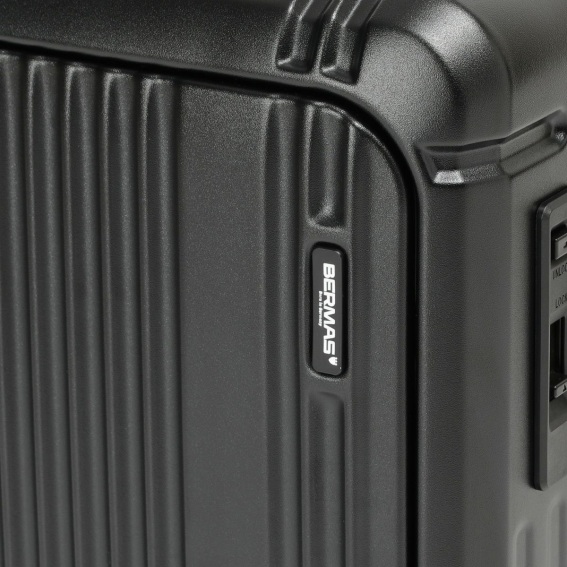 �͋��x�ƒe�͐������˂��Ȃ��ϏՌ����ɗD�ꂽ�|���J�[�{�l�[�g100�����̗p