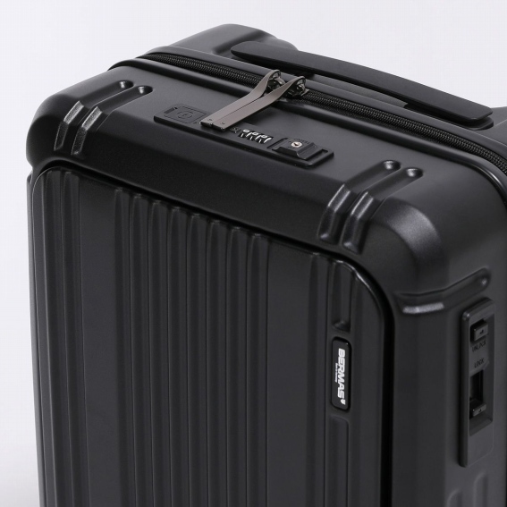 ���x�ƒe�͐������˂��Ȃ��ϏՌ����ɗD�ꂽ�|���J�[�{�l�[�g100��