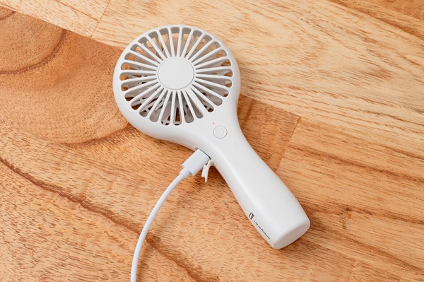 ���S�̏[�d�J�o�[�t��