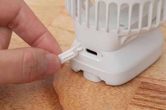 ���S�̏[�d�J�o�[�t��