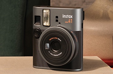 �t�@�b�V�������̍����N���V�b�N�f�U�C��