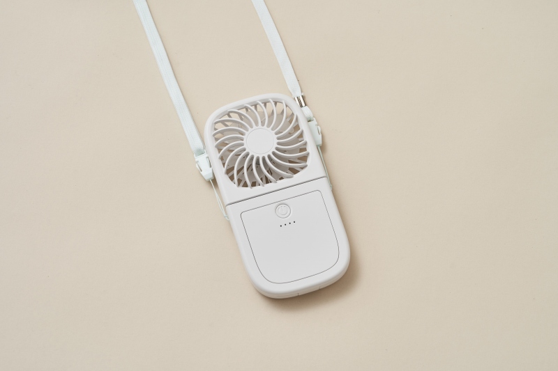 �����̖��邭�u�₩�ȊC�̕��i���C���[�W�����g���C���C�g�J���[