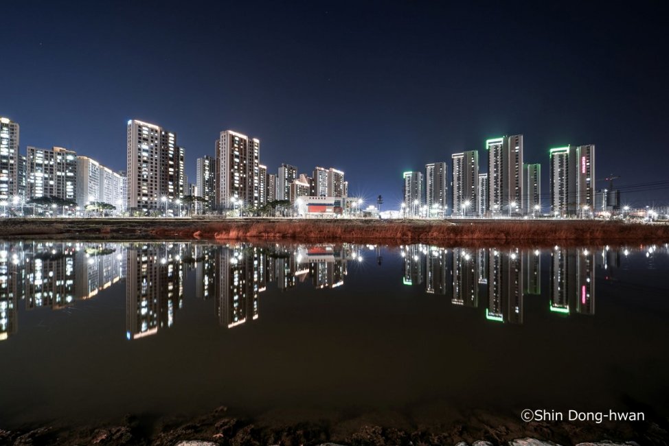 �uSUPER CLOSE-UP�v �����Ƌ߂��ɁA�����Ƒ�_��