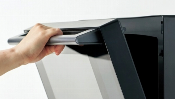 ��O�Ŏ�𗣂��Ă��A�Â��ɃX�b�ƕ܂�X�}�[�g�_���p�[�B