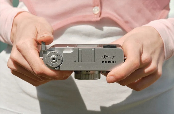 �A�i���O����̊y����