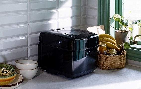 ����������[�̃R���p�N�g�{�f�B�[