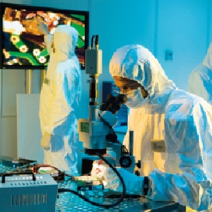 ���E�ō��N���X�̃e�N�m���W�[