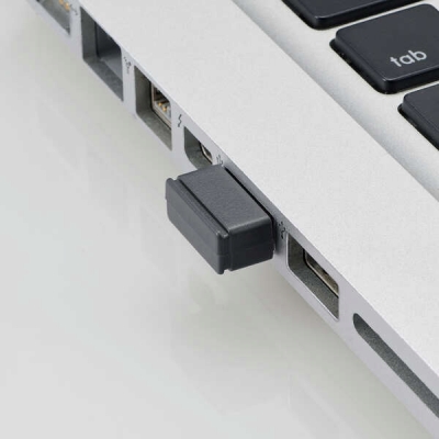 USB-A�|�[�g�ɐڑ��ł��郌�V�[�o�[���t���B