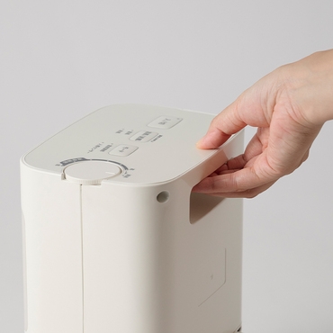 �����t���Ōy�����玝���^�т����N���N