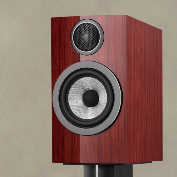 �^�ɗD�ꂽ�T�E���h