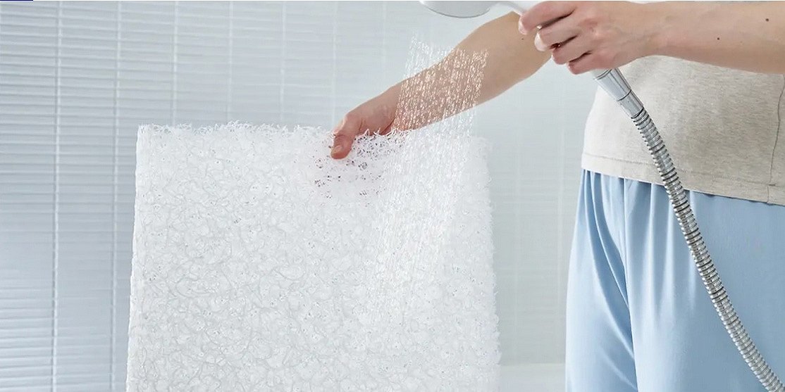 ���@����