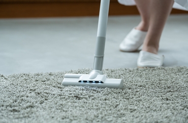 ���r���O�ȂǍL���ꏊ�̒����Ԃ̂��|����