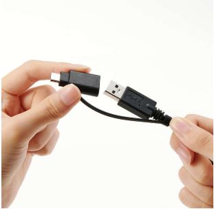 USB Type-C �ϊ��A�_�v�^�[�t��