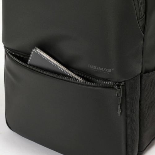 �������[�ɕ֗��ȃt�@�X�i�[�|�P�b�g��t��