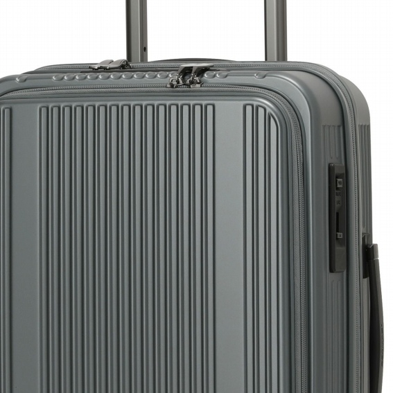 �����ڗ����ɂ������x���m�ۂ���c���u�f�U�C��