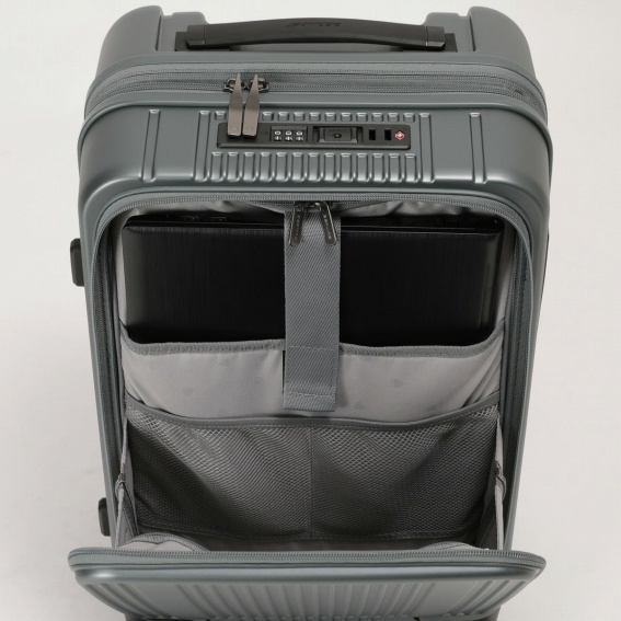 �t�����g�|�P�b�g�ɂ̓��o�C���@��N�b�V�����|�P�b�g��z�u