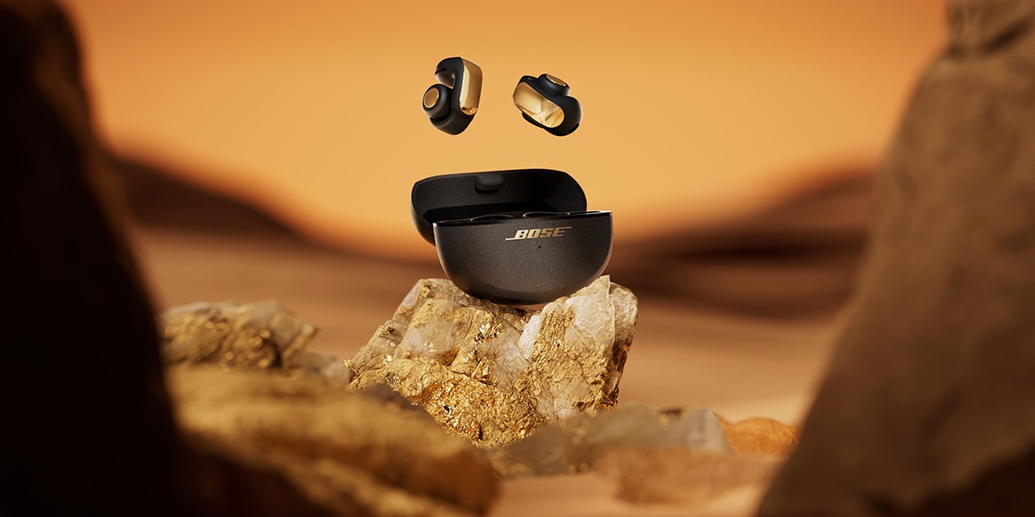 ���𒅂�A���E���ς��