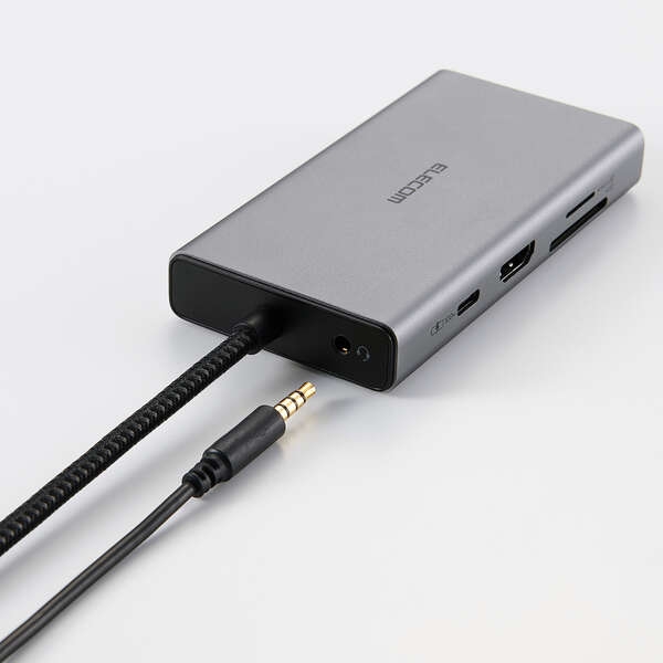 3.5mm�[�q�ŃC���z���E�w�b�h�z���ڑ��\
