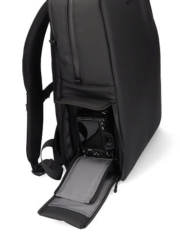 �J�����ɂ̓}�O�l�b�g�t���b�v�ƃ_�u���t�@�X�i�[������A�s�p�ӂȊJ����h���݌v