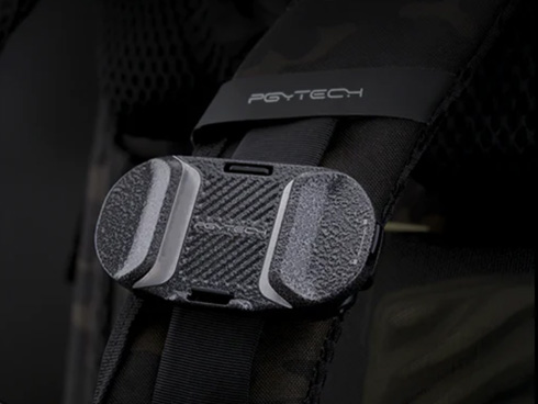 �V�����_�[�X�g���b�v�ɂ́A�J�����N�C�b�N�N���b�v�p�̎��t���|�C���g�𑕔�