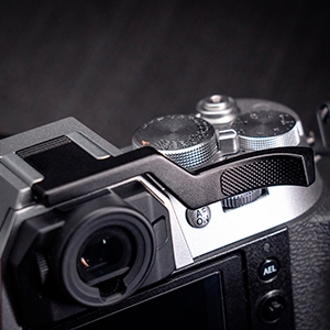 ��p�݌v�ɂ�鍂���t�B�b�g���J�����ƒ��a����~�j�}���f�U�C��