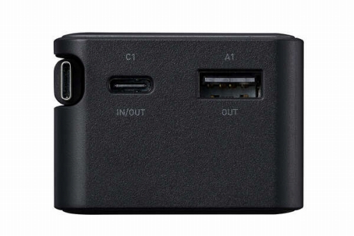 USB Type-C�|�[�g&times;1��USB-A�|�[�g&times;1������