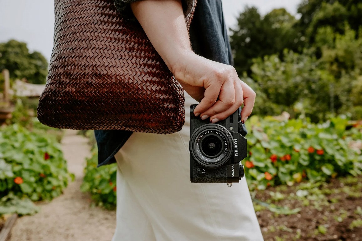 �y�x�m�t�C���� F XC13-33mmF3.5-6.3 OIS�z����ł������ցA��b�ł�����