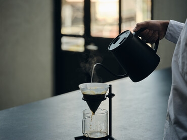 �Ȃ߂炩�Ȓ����S�n�B �ׂ��܂�����������m�Y��