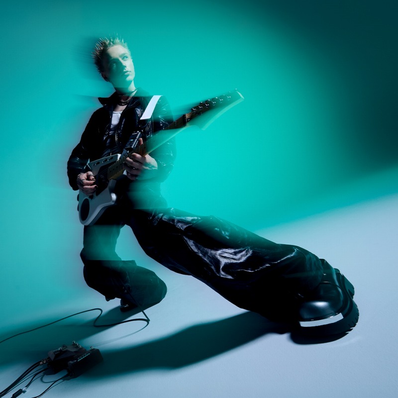 ���C�����X�ڑ��ŁA�D���ȏꏊ����G�t�F�N�g�𑀂�