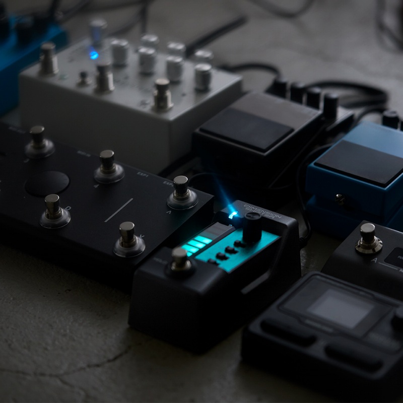 EX�y�_���Ƒg�ݍ��킹��΁A2�̃G�t�F�N�g�𓯎��ɃG�N�X�v���b�V�������삷�邱�Ƃ��\