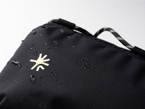 �^�t�Ōy�ʁA�����Ɏ����o����