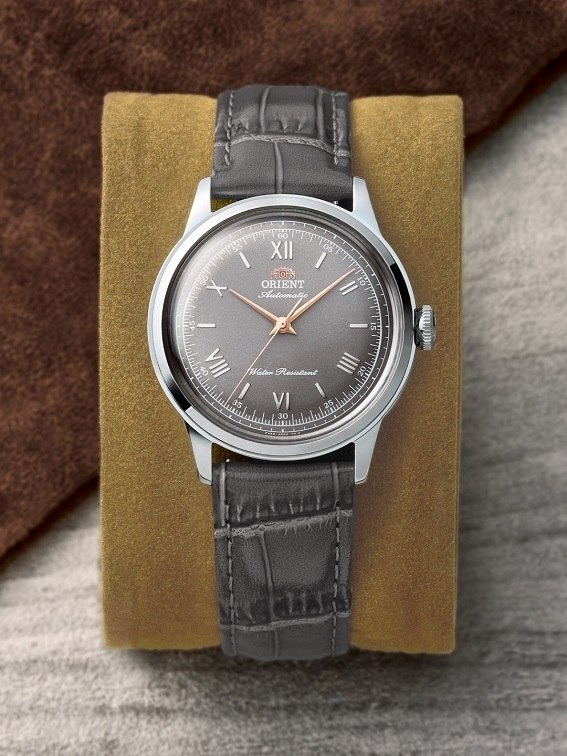 ���ʌ��胂�f���̃O���[