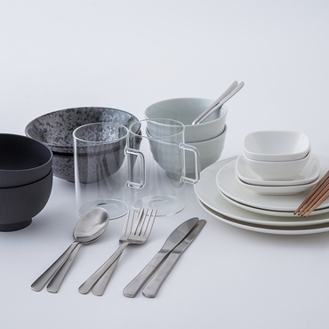 �R���p�N�g�T�C�Y�Ȃ̂ɂ����Ղ����