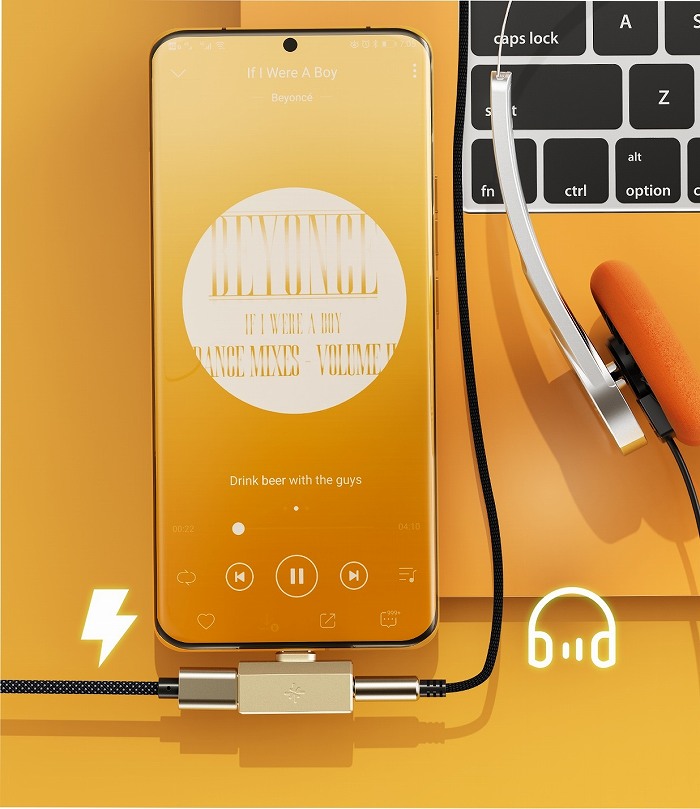 ���y�𒮂��Ȃ��瓯���ɏ[�d�ł���TINY A�i3.5�{Type-C�j