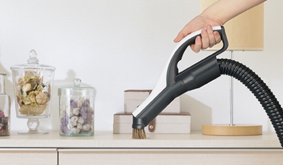 ���݂��݃u���V