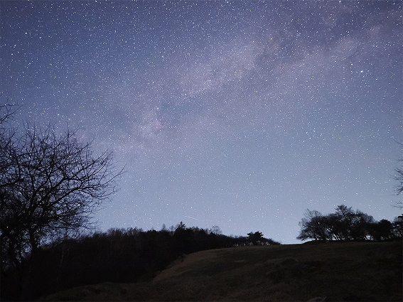 �y�I�[�G���V�X�e�� �V�̎ʐ^�B�e�����J���� OM-3 ASTRO�z�J���[�v���t�@�C�����g�p�ł̎B�e