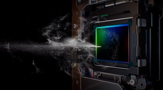 �y�I�[�G���V�X�e�� �V�̎ʐ^�B�e�����J���� OM-3 ASTRO�z�B���Z���T�[�̂��݁A���A�o�Ȃǂ���������@�\�𓋍�