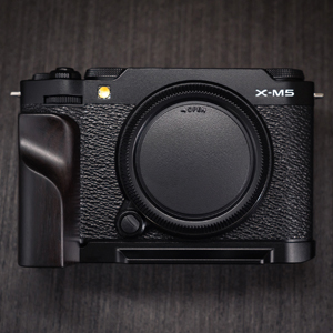 �yY-XM5-GPB �J�����A�N�Z�T���[�z��p�݌v�ɂ�鍂���t�B�b�g��