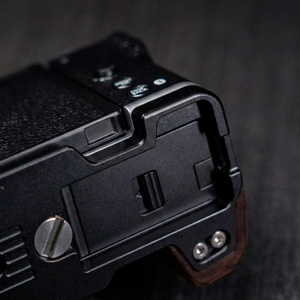 �yY-XM5-GPB �J�����A�N�Z�T���[�z�B�e���~�߂Ȃ����p��