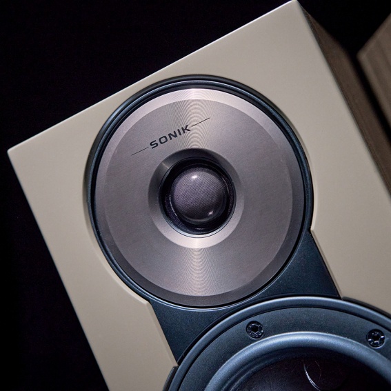 �������ɍ��킹�āA���R�Ƀ��C�A�E�g