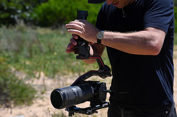 �yNIKKOR Z 70-200mm f/2.8 VR S II�z����N���G�C�^�[�̉��K�ȎB�e���������鍂���ėp��