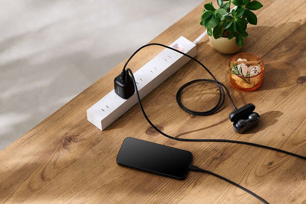 USB-A�|�[�g�͍ő�o��12W