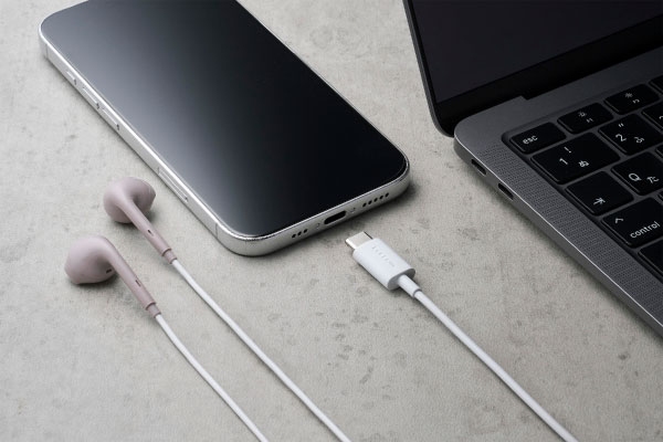 DAC����USB Type-C�R�l�N�^�[