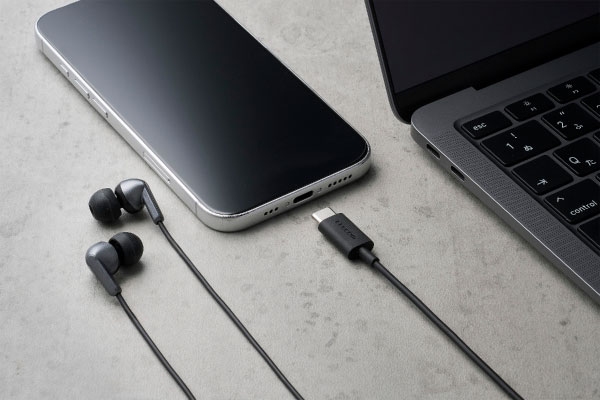 DAC����USB Type-C�R�l�N�^�[