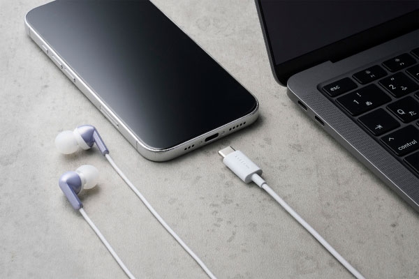 DAC����USB Type-C�R�l�N�^�[