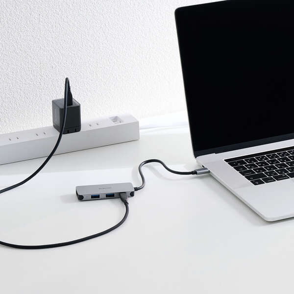 �ő����100W�ŏ[�d�\