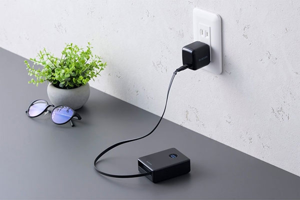 ���o�C���o�b�e���[��USB Type-C�[�d��