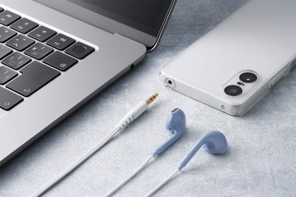 ��3.5mm�~�j�W���b�N�ŊȒP�ڑ�