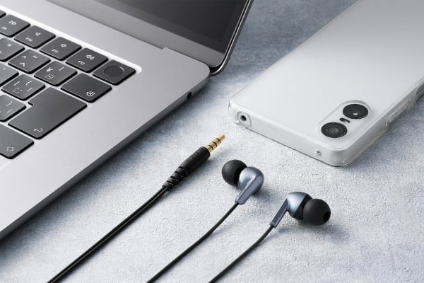 ��3.5mm�~�j�W���b�N�ŊȒP�ڑ�