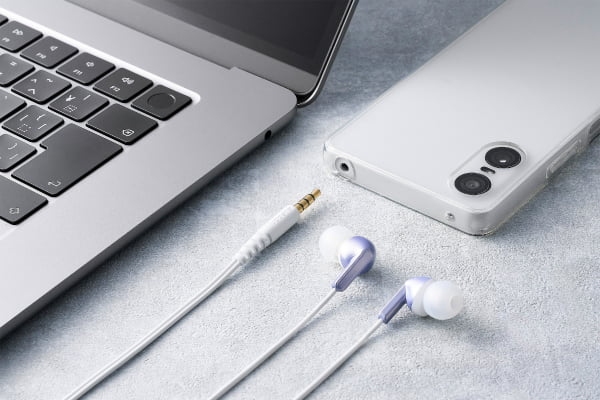 ��3.5mm�~�j�W���b�N�ŊȒP�ڑ�